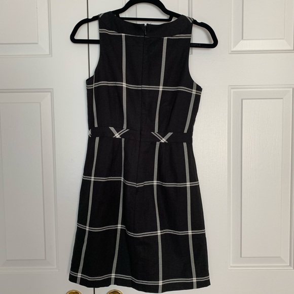 Cute sleeveless plaid dress - Picture 2 of 2